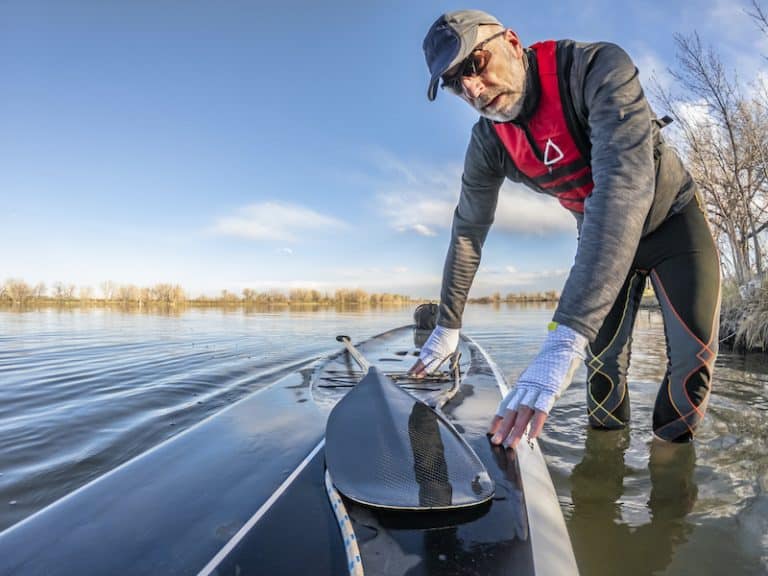 The 10 Best Kayaking Gloves (2023 Reviews) SeaKayakExplorer